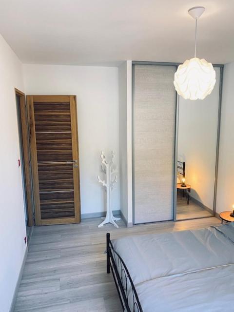Jolie Maison De 110 M 2, Pour 6 Personnes, Au Calme, Avec Piscine Les Cordiers Exterior photo