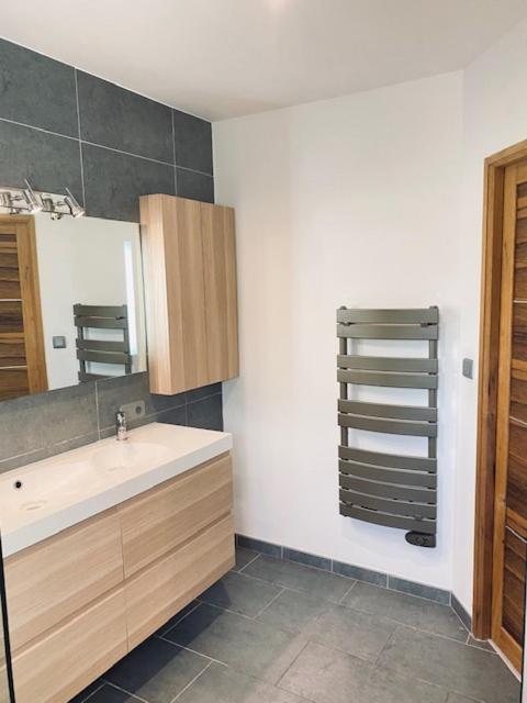 Jolie Maison De 110 M 2, Pour 6 Personnes, Au Calme, Avec Piscine Les Cordiers Exterior photo